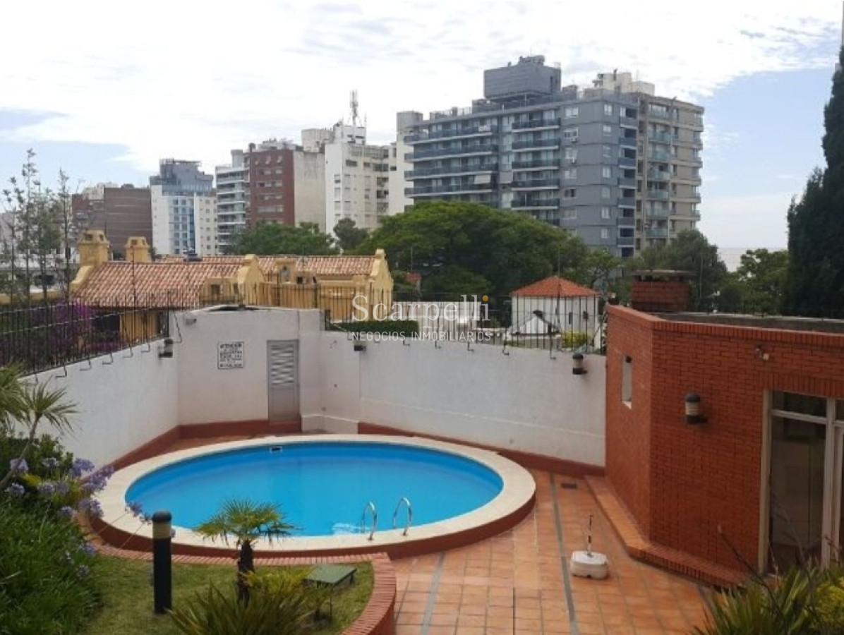Apartamento ID.18554 - Punta Carretas frente al Club de Golf y a mts. de la Rambla: Monoambiente con Patio