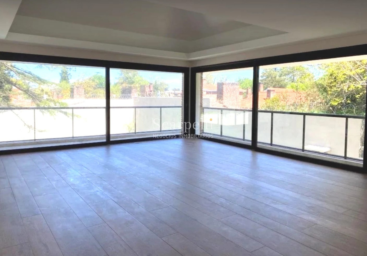 Apartamento ID.18679 - Estrene Apartamento de Categoría en Carrasco Tradicional Próximo a Arocena con terminaciones y detalles únicos.-