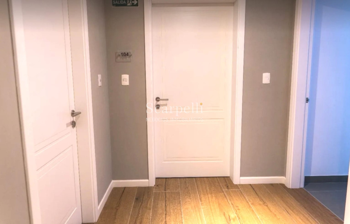 Apartamento ID.18679 - Estrene Apartamento de Categoría en Carrasco Tradicional Próximo a Arocena con terminaciones y detalles únicos.-
