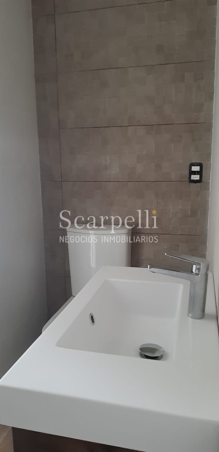 Apartamento ID.18679 - Estrene Apartamento de Categoría en Carrasco Tradicional Próximo a Arocena con terminaciones y detalles únicos.-