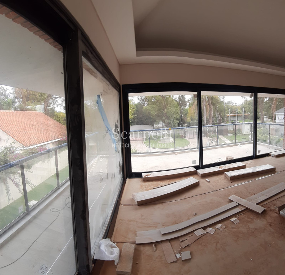 Apartamento ID.18679 - Estrene Apartamento de Categoría en Carrasco Tradicional Próximo a Arocena con terminaciones y detalles únicos.-