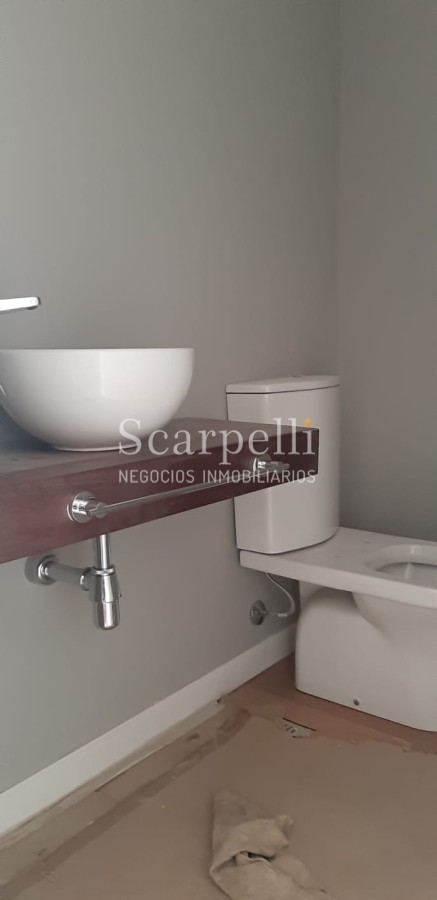 Apartamento ID.18679 - Estrene Apartamento de Categoría en Carrasco Tradicional Próximo a Arocena con terminaciones y detalles únicos.-