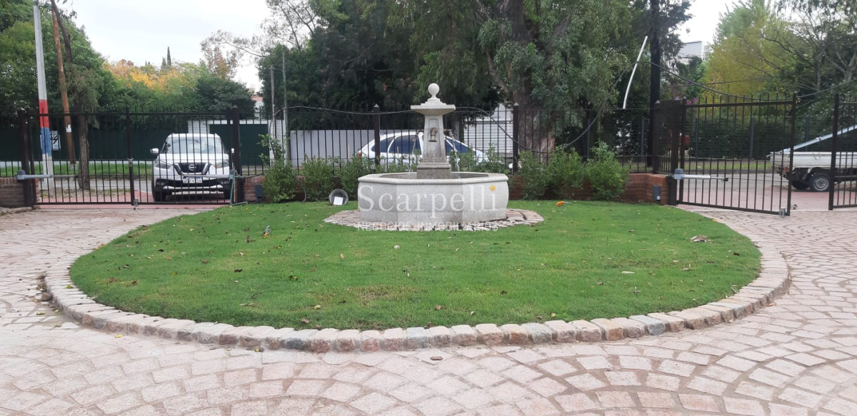 Apartamento ID.18679 - Estrene Apartamento de Categoría en Carrasco Tradicional Próximo a Arocena con terminaciones y detalles únicos.-
