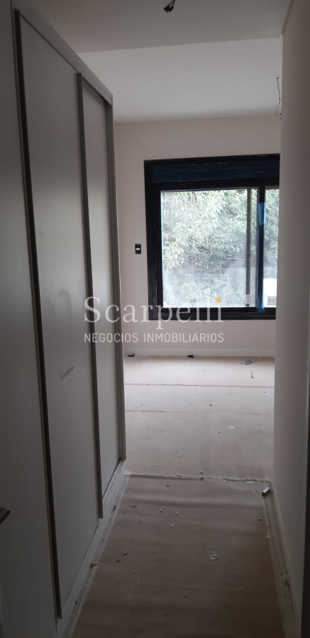 Apartamento ID.18679 - Estrene Apartamento de Categoría en Carrasco Tradicional Próximo a Arocena con terminaciones y detalles únicos.-