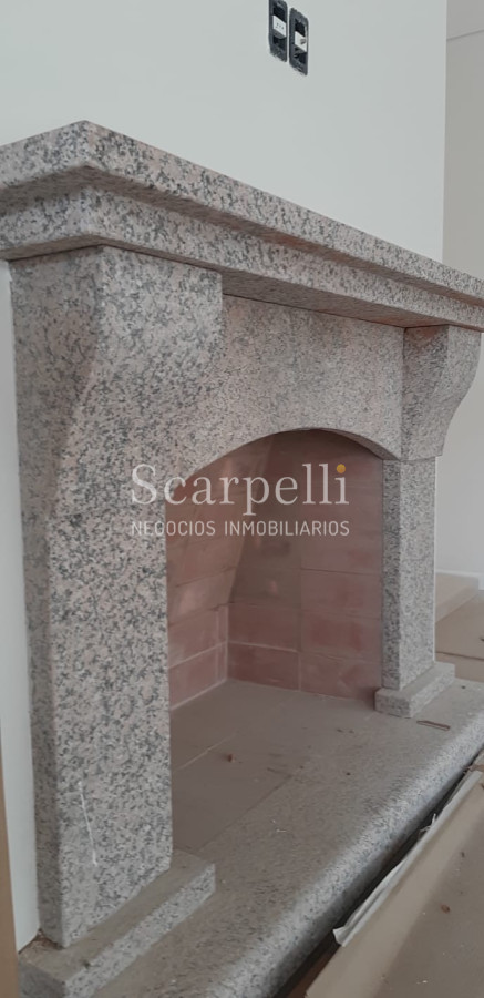 Apartamento ID.18679 - Estrene Apartamento de Categoría en Carrasco Tradicional Próximo a Arocena con terminaciones y detalles únicos.-
