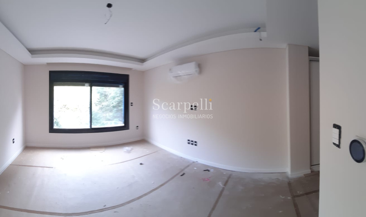 Apartamento ID.18679 - Estrene Apartamento de Categoría en Carrasco Tradicional Próximo a Arocena con terminaciones y detalles únicos.-