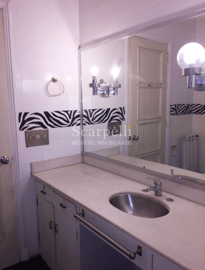 Apartamento ID.19220 - MUY BUEN APARTAMENTO EN PISO ALTO EN PARAGUAY Y MERCEDES - EDIFICIO DE CATEGORÍA.-