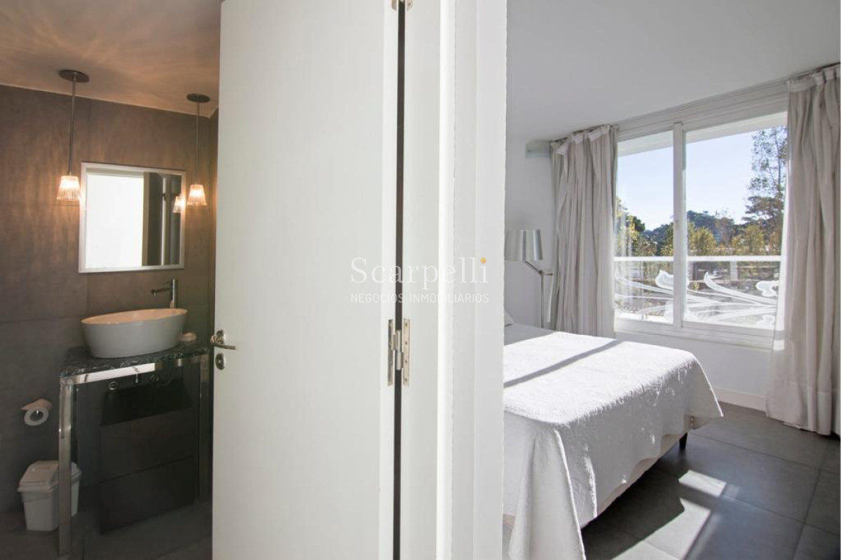 Apartamento ID.19536 - Yoo Punta del Este Parada 8 Av. Roosevelt Diseño Philippe Stark + Todos los Amenities & Servicios que nunca imaginó ! Muy Próx. Punta Shopping.-