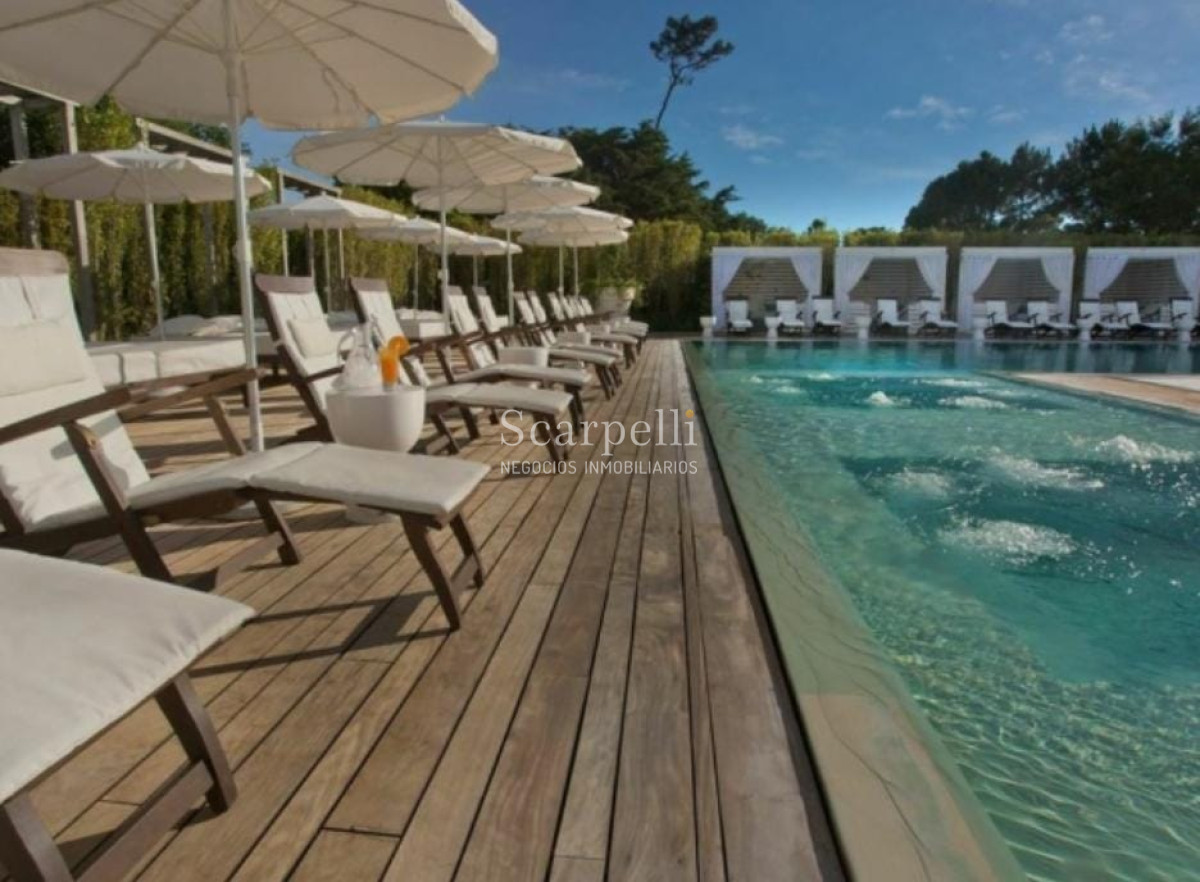 Apartamento ID.19536 - Yoo Punta del Este Parada 8 Av. Roosevelt Diseño Philippe Stark + Todos los Amenities & Servicios que nunca imaginó ! Muy Próx. Punta Shopping.-
