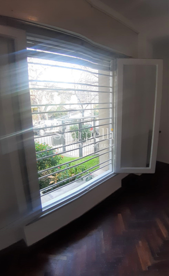 Apartamento ID.19595 - Prolija planta baja con 2 dormitorios a metros de Benito Blanco y muy próximo a la Rambla.