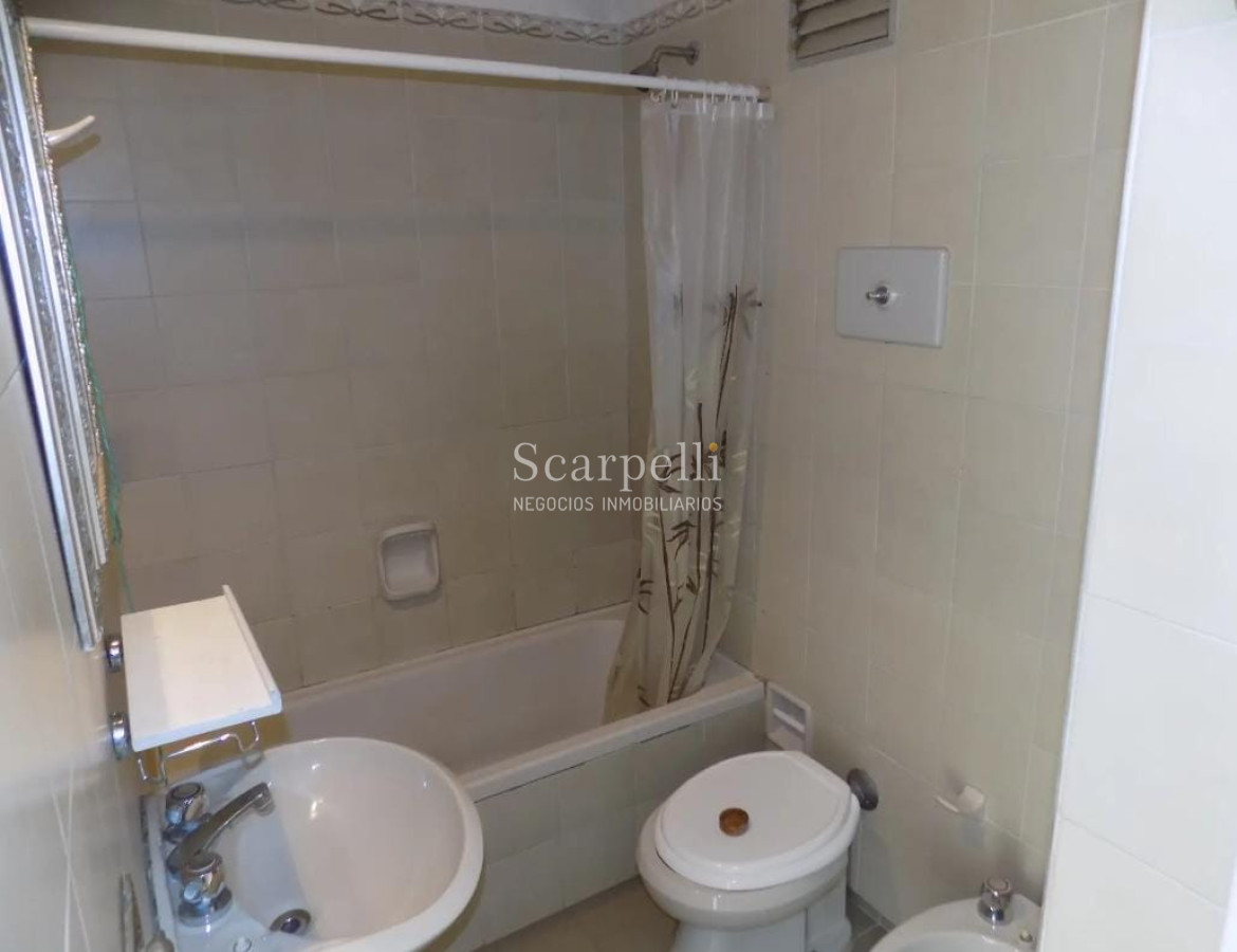 Apartamento ID.19815 - Piso Alto en Roosvelt y Blvar. Artigas Próximo   a muy pocos mts. del Sanatorio Cantegril