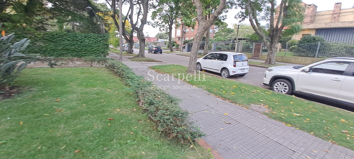 Apartamento ID.50404 - ALQUILER MALVIN PH DE ALTOS 3 DORM COCHERA TERRAZAS AIRE ACONDICIONADO 