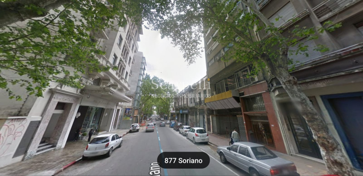 Apartamento ID.20529 - Centro. Soriano 875 casi Convención en Contrafrente con todo el Sol.-