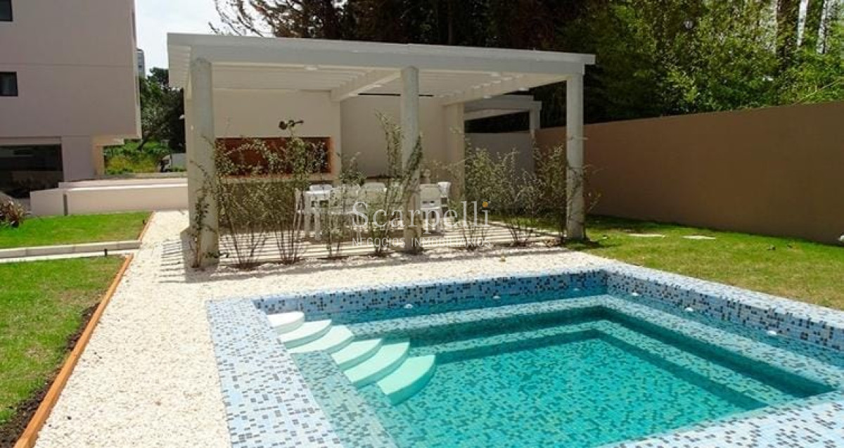 Apartamento ID.21360 - Stradivarius: Categoría en Piso Alto sobre  Av. Roosevelt  con vista a la Mansa.-