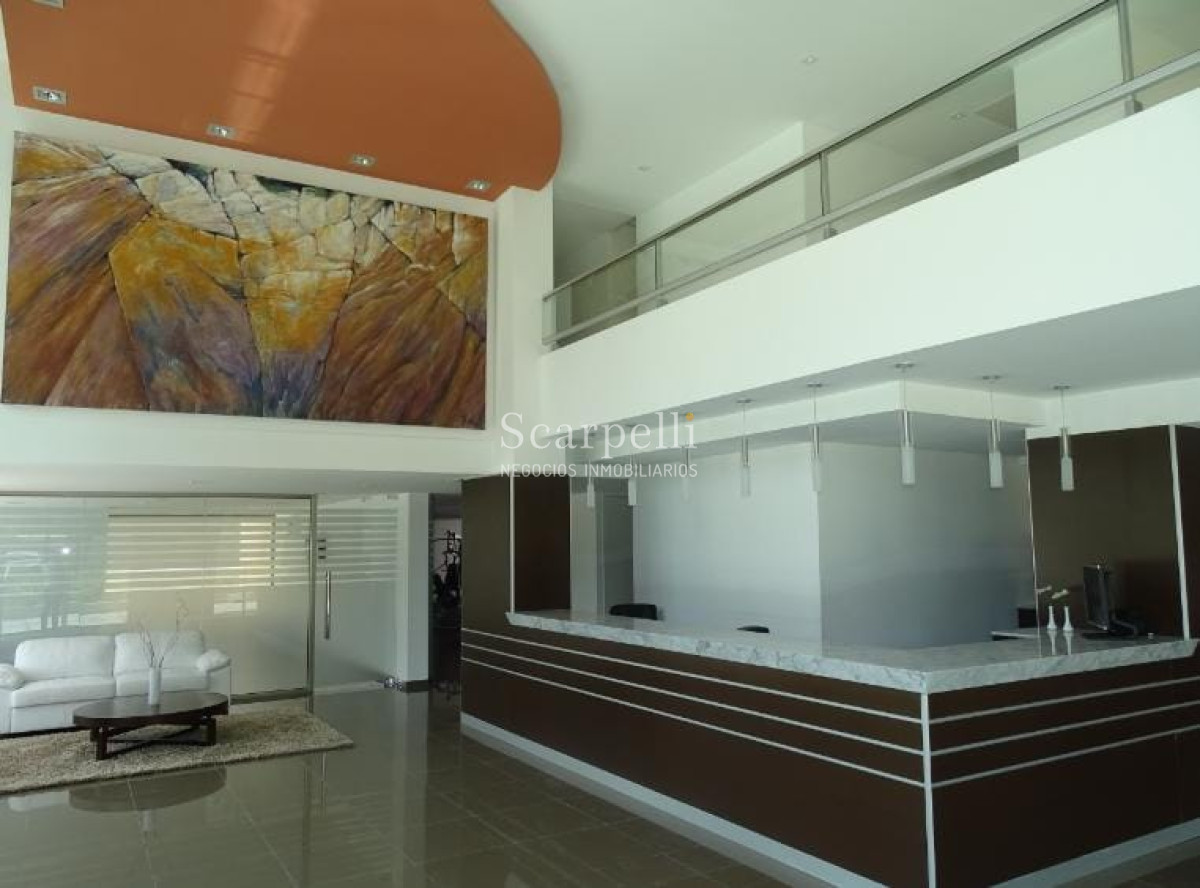 Apartamento ID.21360 - Stradivarius: Categoría en Piso Alto sobre  Av. Roosevelt  con vista a la Mansa.-
