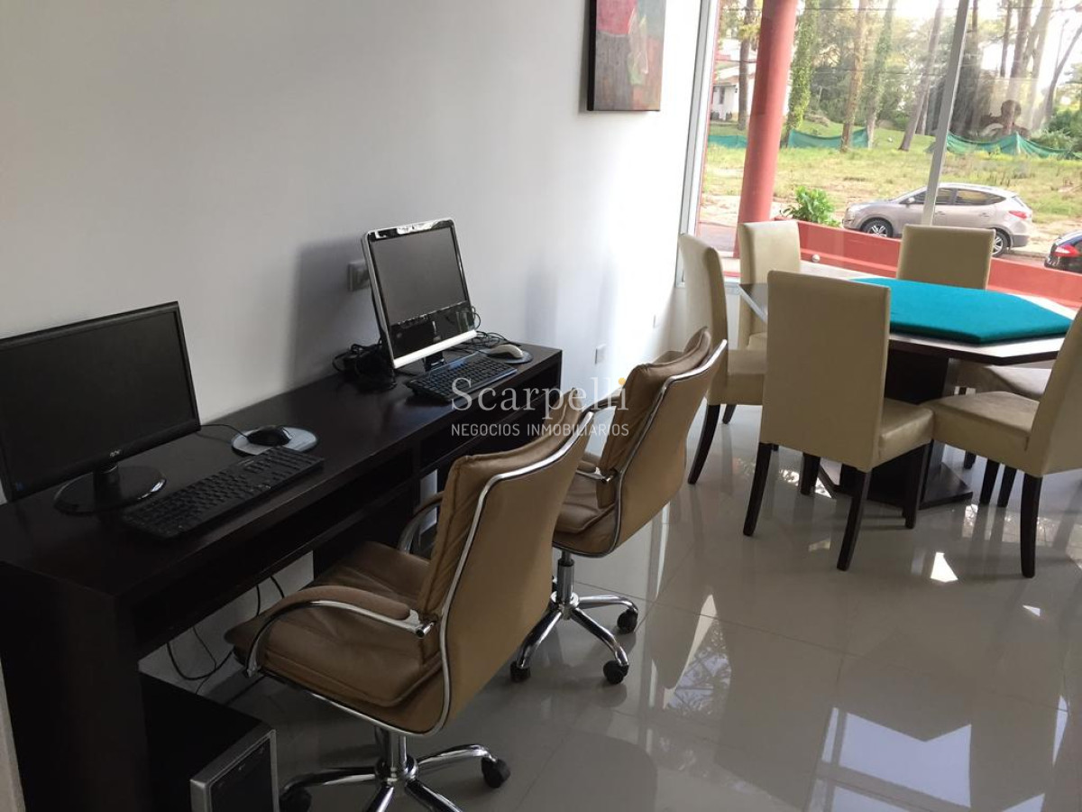 Apartamento ID.21553 - Parada 16. Av. Roosevelt y Av. Litman Prox. Cantegril Country Club Nuevo Con Todos los Amenities