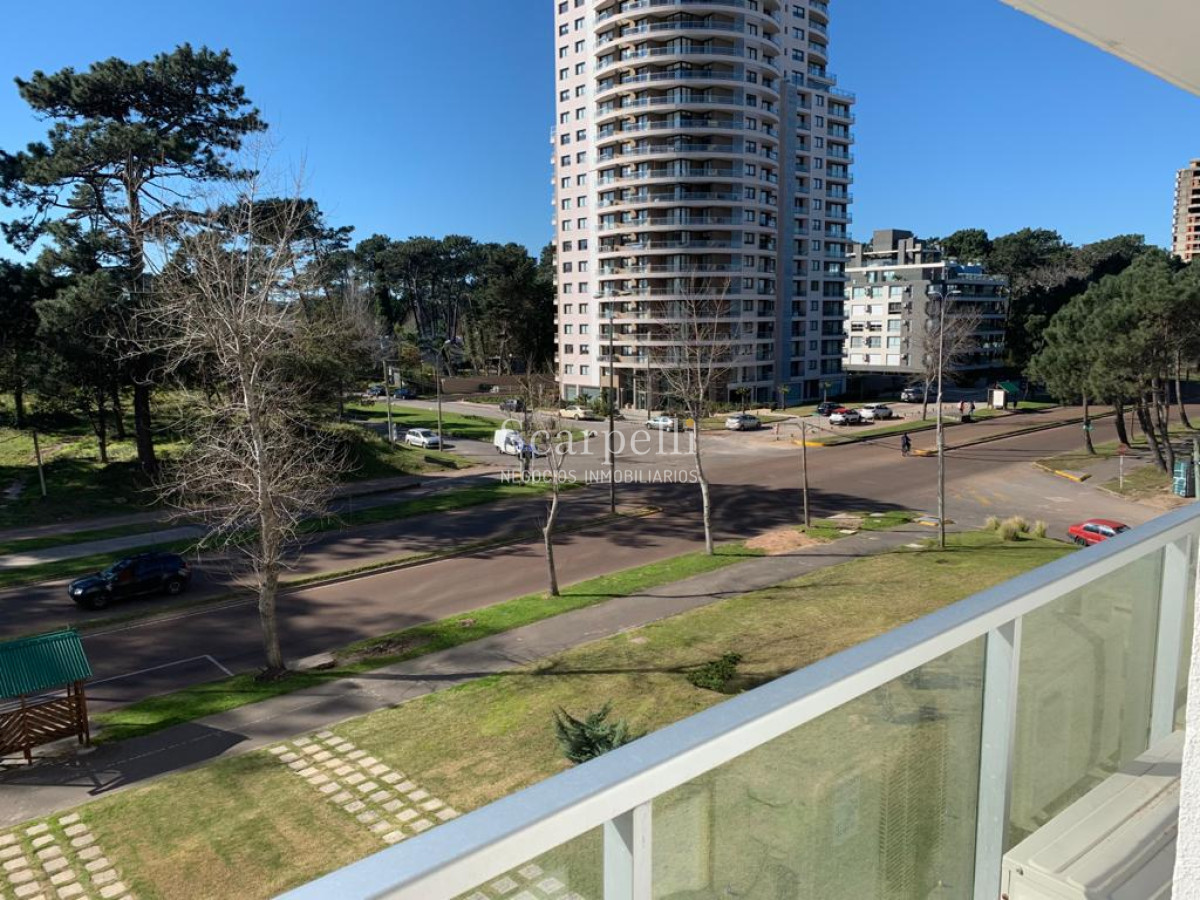 Apartamento ID.21553 - Parada 16. Av. Roosevelt y Av. Litman Prox. Cantegril Country Club Nuevo Con Todos los Amenities