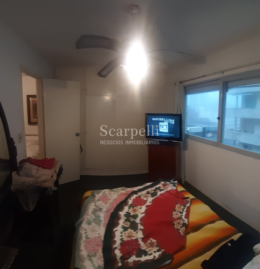 Apartamento ID.21600 - Apartamento 1 dormitorio sobre Gorlero a mts. Playa Brava, Los Dedos & Playa Mansa  3er. Piso con Ascensor.-