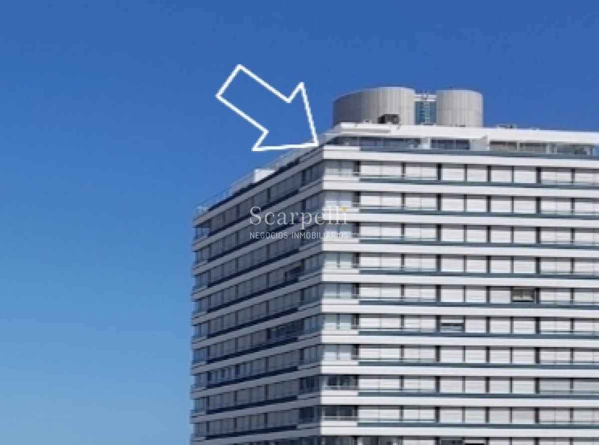 Apartamento ID.21754 - Oportunidad en Parada 8 frente a la Brava Penthouse en piso 17 con estupenda vista oceánica.-