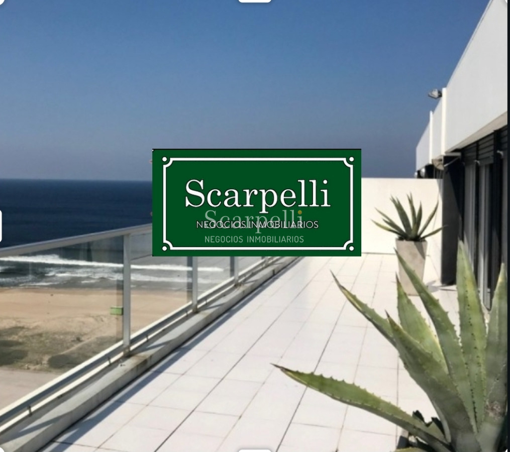 Apartamento ID.21754 - Oportunidad en Parada 8 frente a la Brava Penthouse en piso 17 con estupenda vista oceánica.-