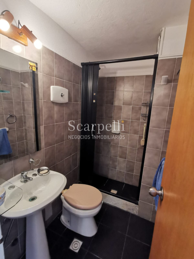 Apartamento ID.22765 - Av. Rivera y Fco. Soca. Lo que no hay ! Piso alto con Vista Despejada: 2 dorm + 2 baños + Cómoda Cochera.-