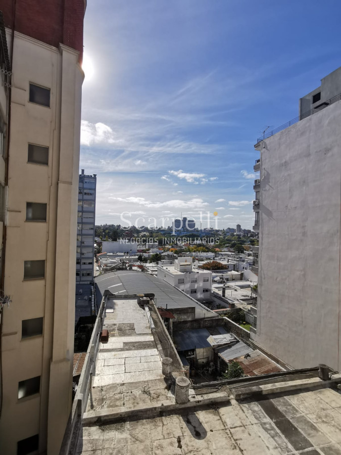 Apartamento ID.22765 - Av. Rivera y Fco. Soca. Lo que no hay ! Piso alto con Vista Despejada: 2 dorm + 2 baños + Cómoda Cochera.-