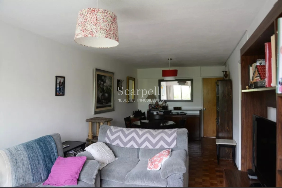 Apartamento ID.22765 - Av. Rivera y Fco. Soca. Lo que no hay ! Piso alto con Vista Despejada: 2 dorm + 2 baños + Cómoda Cochera.-