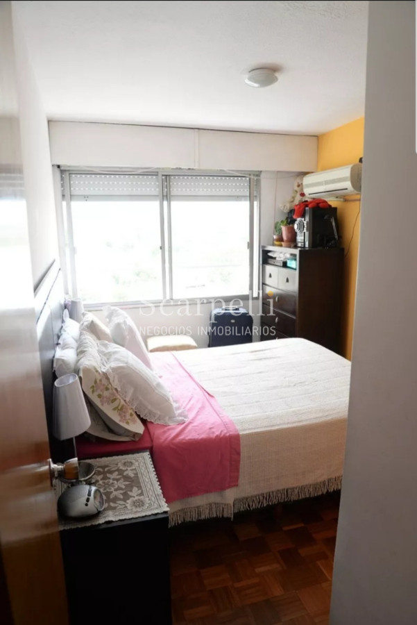 Apartamento ID.22765 - Av. Rivera y Fco. Soca. Lo que no hay ! Piso alto con Vista Despejada: 2 dorm + 2 baños + Cómoda Cochera.-