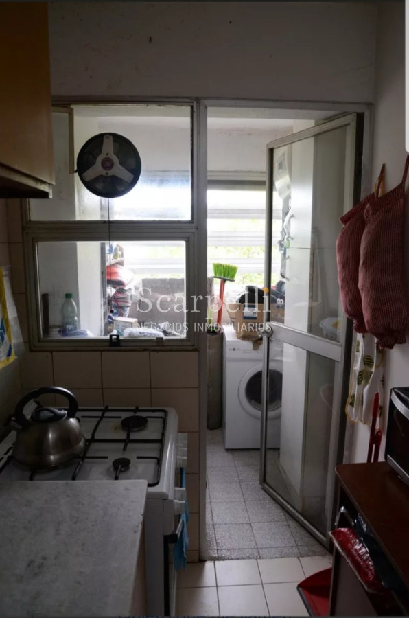 Apartamento ID.22765 - Av. Rivera y Fco. Soca. Lo que no hay ! Piso alto con Vista Despejada: 2 dorm + 2 baños + Cómoda Cochera.-