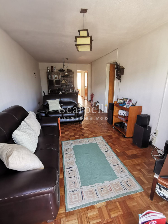 Apartamento ID.22765 - Av. Rivera y Fco. Soca. Lo que no hay ! Piso alto con Vista Despejada: 2 dorm + 2 baños + Cómoda Cochera.-