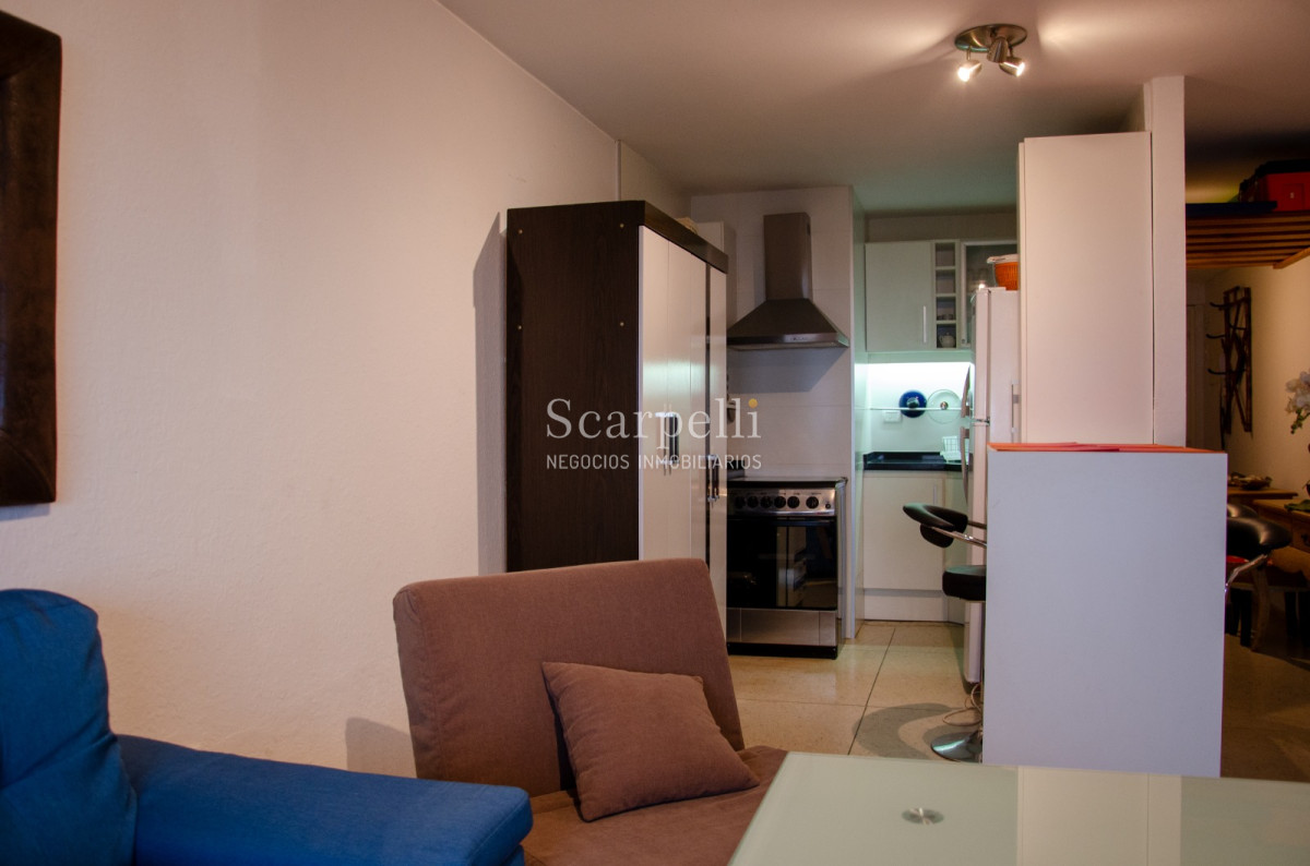 Apartamento ID.22790 - Torre Gorlero Monoambiente en Piso Alto Con Estupenda Vista todo reciclado muy prolijo.-
