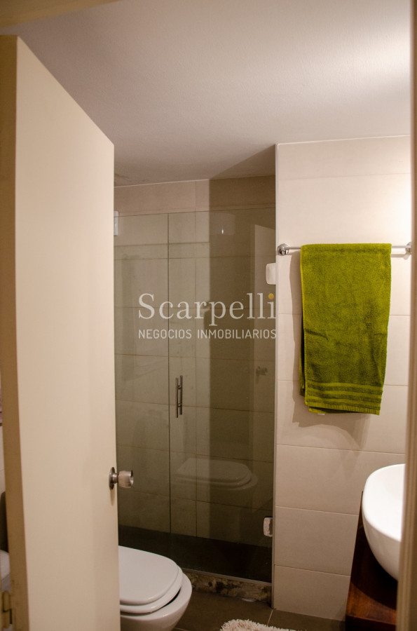 Apartamento ID.22790 - Torre Gorlero Monoambiente en Piso Alto Con Estupenda Vista todo reciclado muy prolijo.-