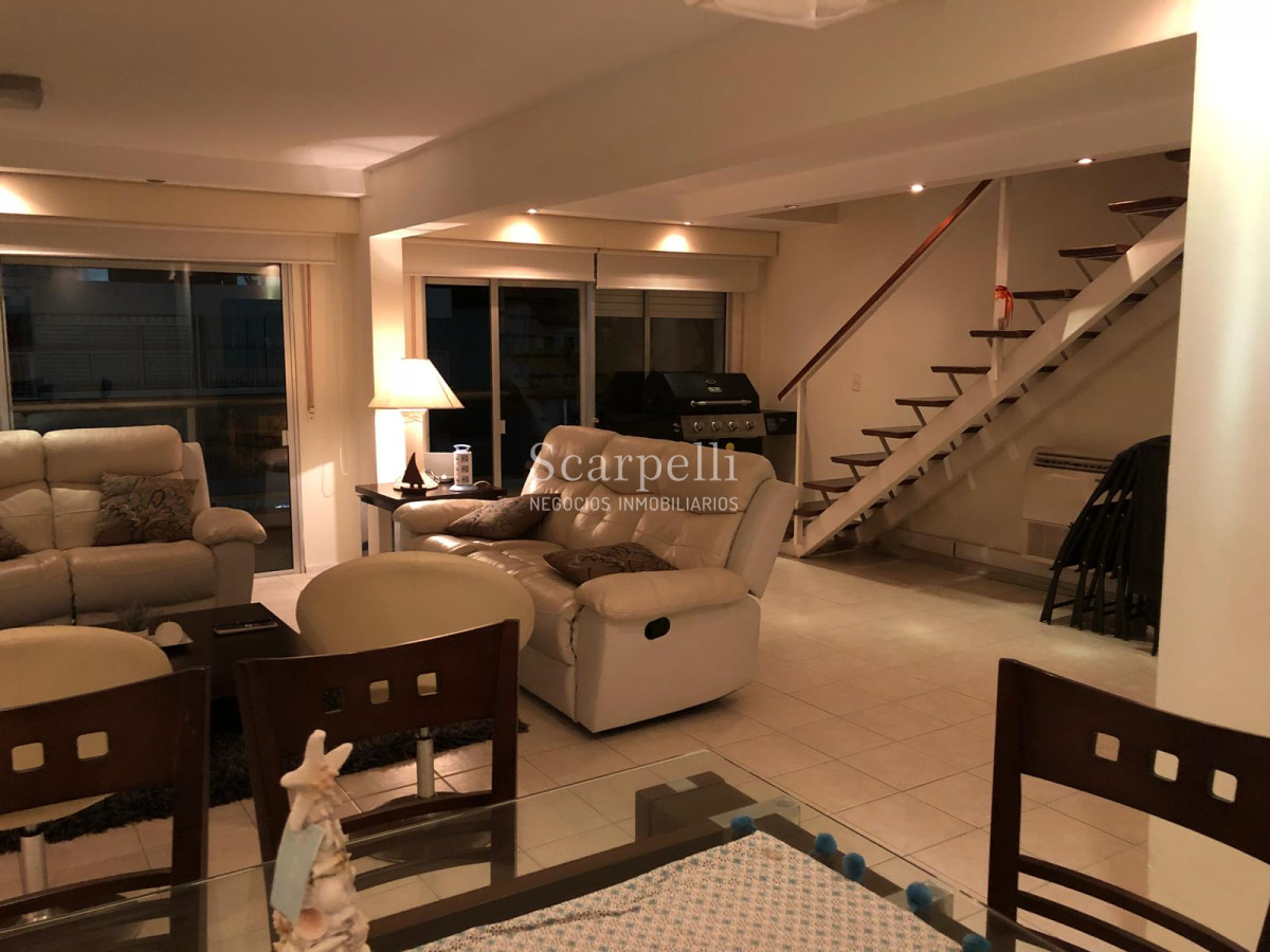 Apartamento ID.23148 - Formidable Penthouse en Duplex en Península y muy próximo al Puerto