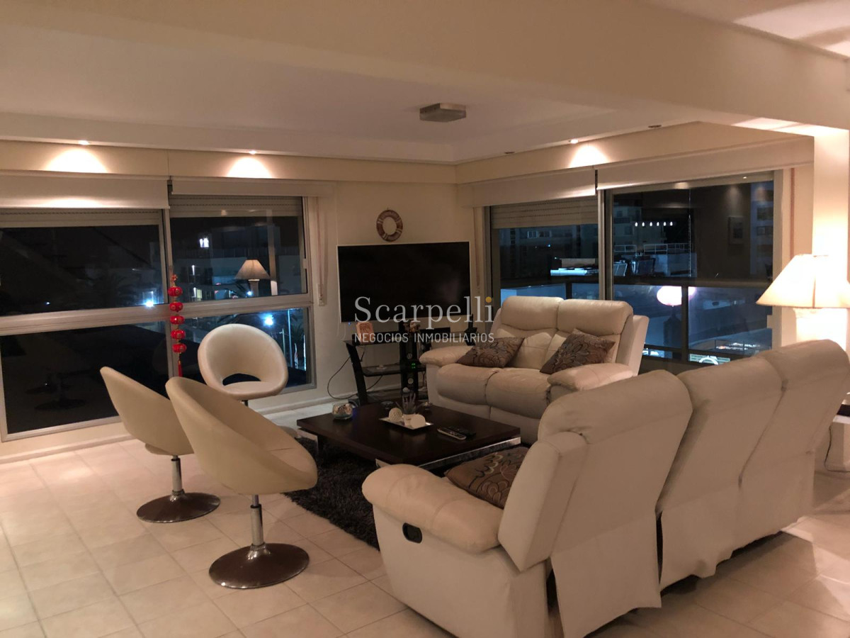 Apartamento ID.23148 - Formidable Penthouse en Duplex en Península y muy próximo al Puerto