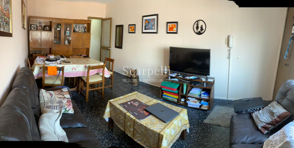 Apartamento ID.23456 - Impecable Propiedad Horizontal en 3 niveles a 200 mts. de la Rambla del Buceo con todos los Servicios y Locomoción a escasos metros.-