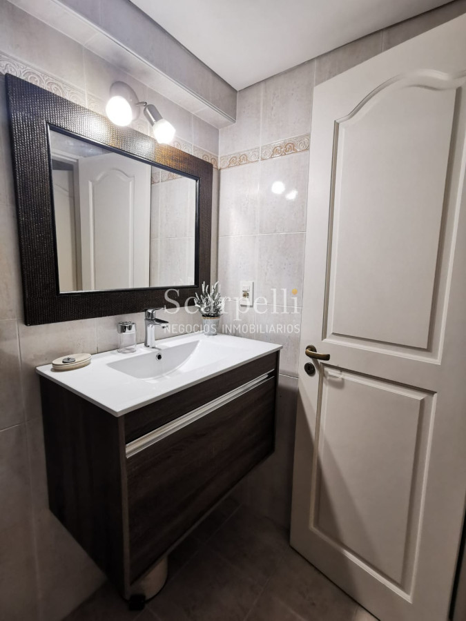 Apartamento ID.25036 - Alquiler Apartamento Villa Biarritz A metros de la Rambla Muy Bien Equipado Con Amplias Terrazas & Garage.-