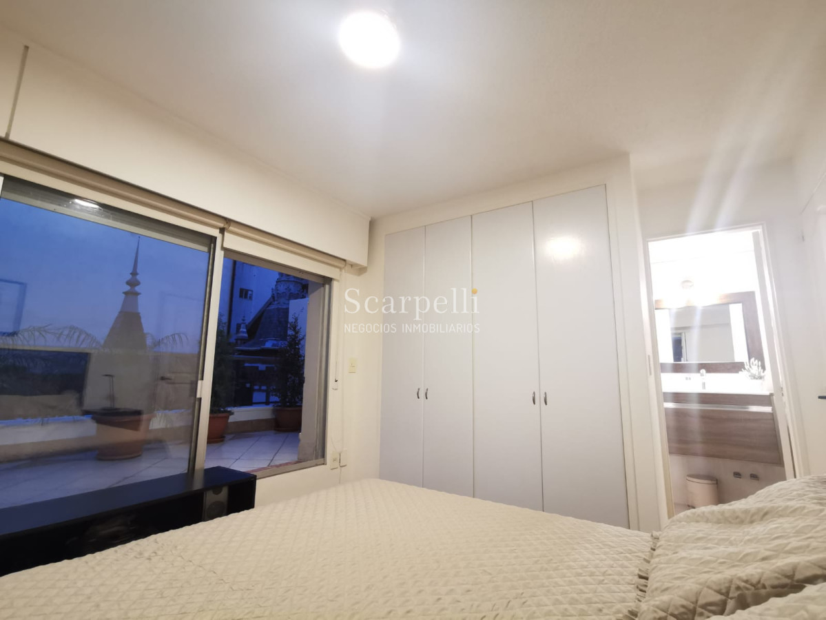 Apartamento ID.25036 - Alquiler Apartamento Villa Biarritz A metros de la Rambla Muy Bien Equipado Con Amplias Terrazas & Garage.-
