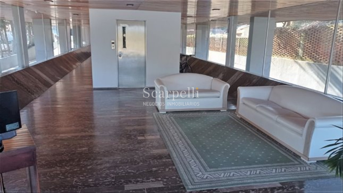 Apartamento ID.7 - Alquiler Anual Apartamento Punta Del Este Mansa Rambla 2 Do