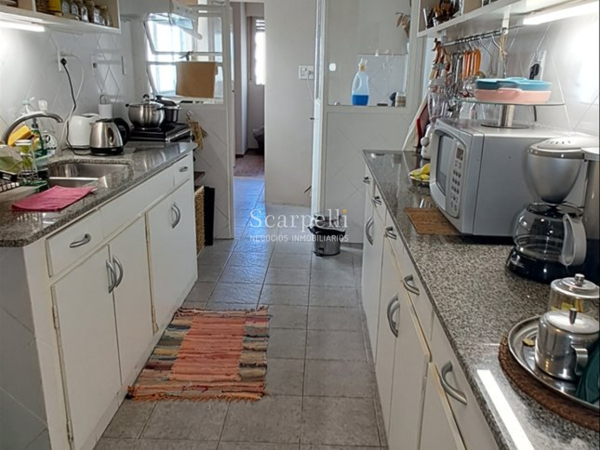 Apartamento ID.57 - Venta Apartamento Pocitos 2 dormitorios Servicio Garage