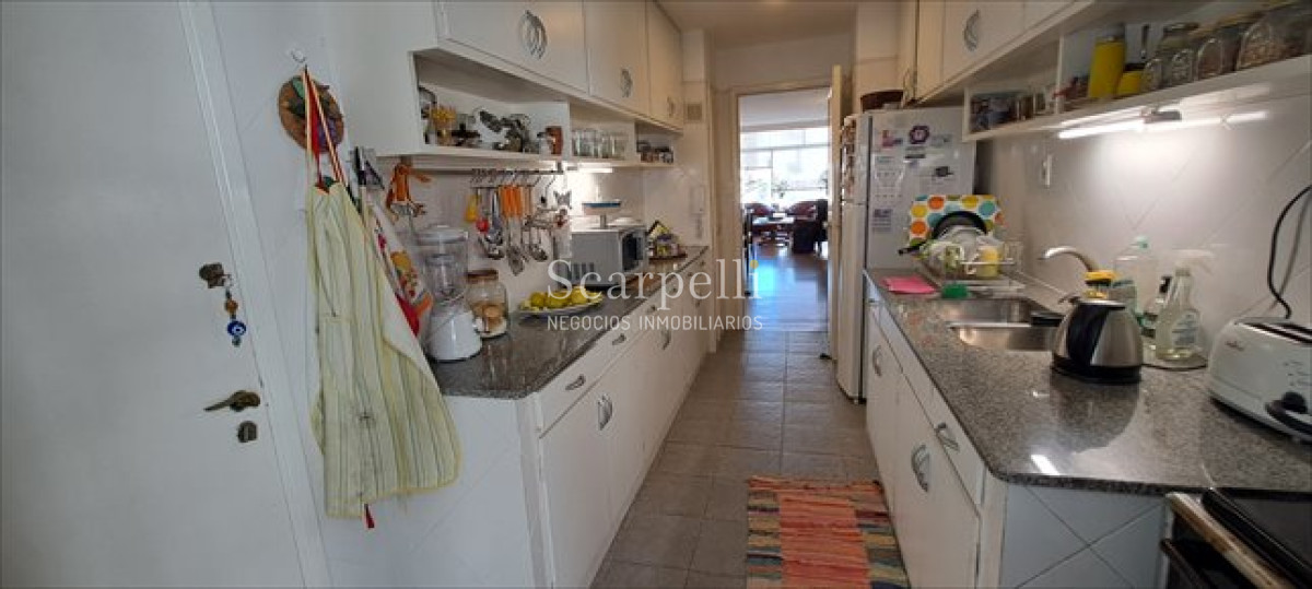 Apartamento ID.57 - Venta Apartamento Pocitos 2 dormitorios Servicio Garage