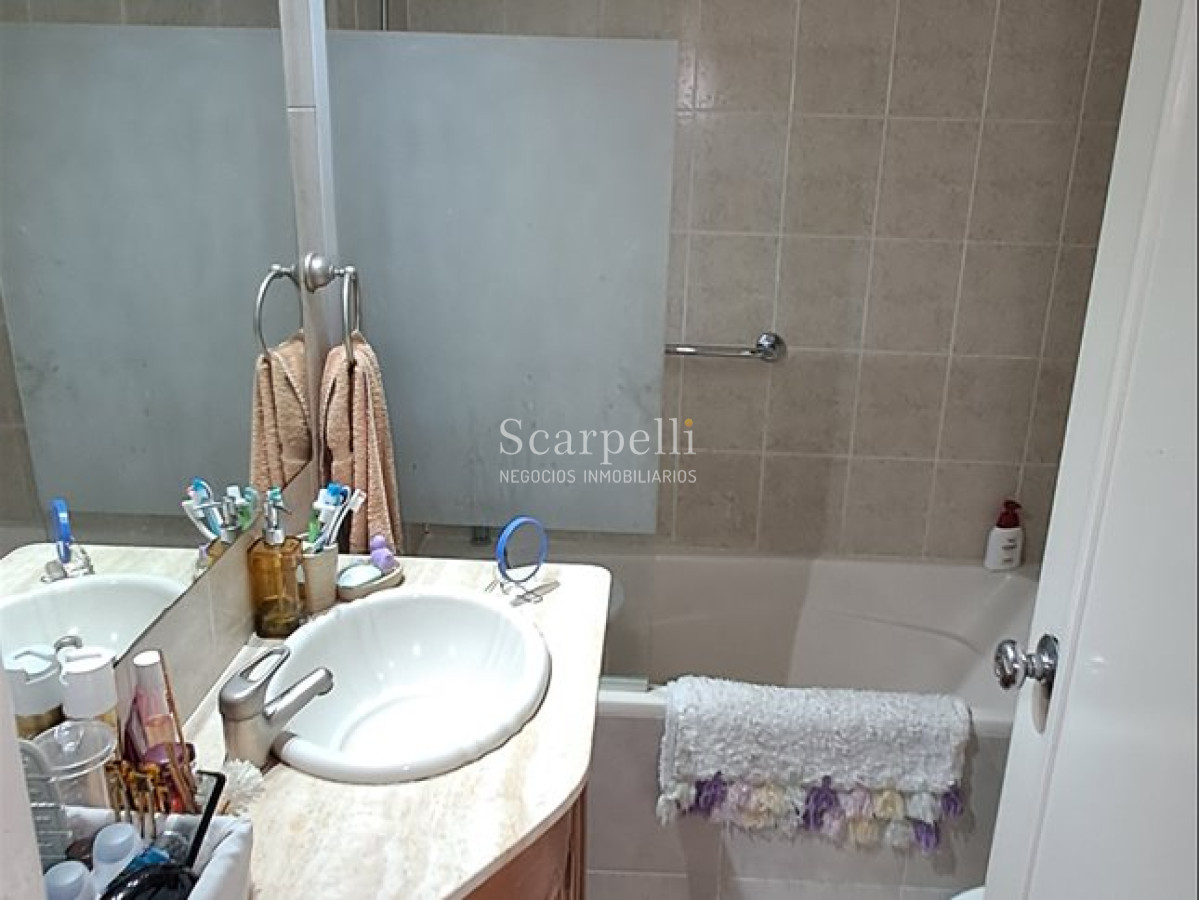 Apartamento ID.57 - Venta Apartamento Pocitos 2 dormitorios Servicio Garage