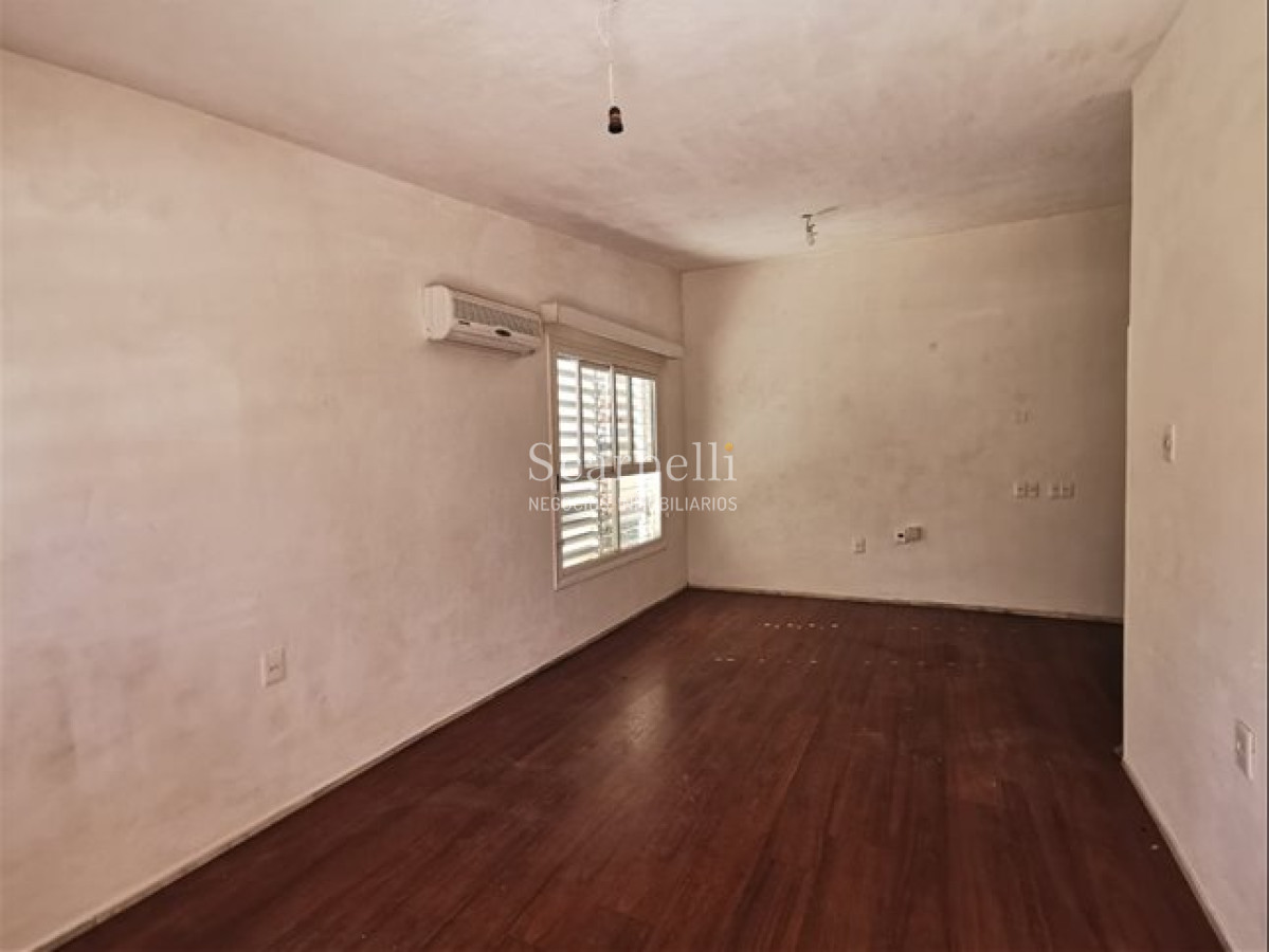 Apartamento ID.24 - ALQUILER CARRASCO PH ALTOS 2 DORMITORIOS CON FONDO COCHERA