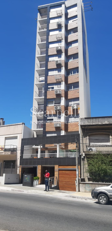 Apartamento ID.25664 - Estrene Apartamento sobre 21 de Setiembre  con Gran Vista despejada y Garage Doble