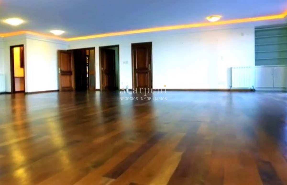 Apartamento ID.25783 - Suntuoso apartamento en Rambla de Carrasco con finas terminaciones y muy próximo a Hotel Casino y Arocena.-