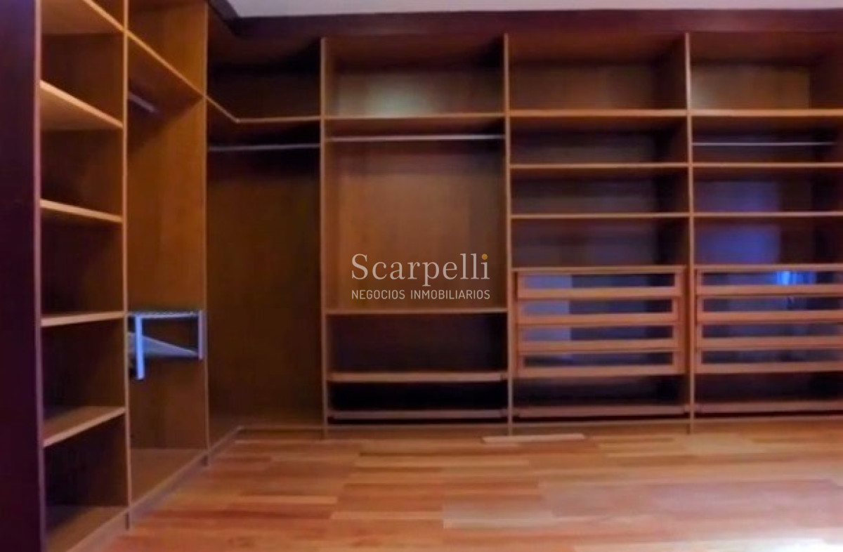 Apartamento ID.25783 - Suntuoso apartamento en Rambla de Carrasco con finas terminaciones y muy próximo a Hotel Casino y Arocena.-