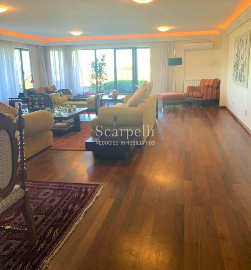 Apartamento ID.25783 - Suntuoso apartamento en Rambla de Carrasco con finas terminaciones y muy próximo a Hotel Casino y Arocena.-