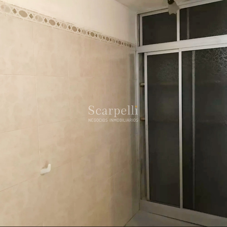 Apartamento ID.26284 - Propiedad Horizontal de Bajos al frente en estupendo entorno verde de Malvín 3 dorm + gge.-