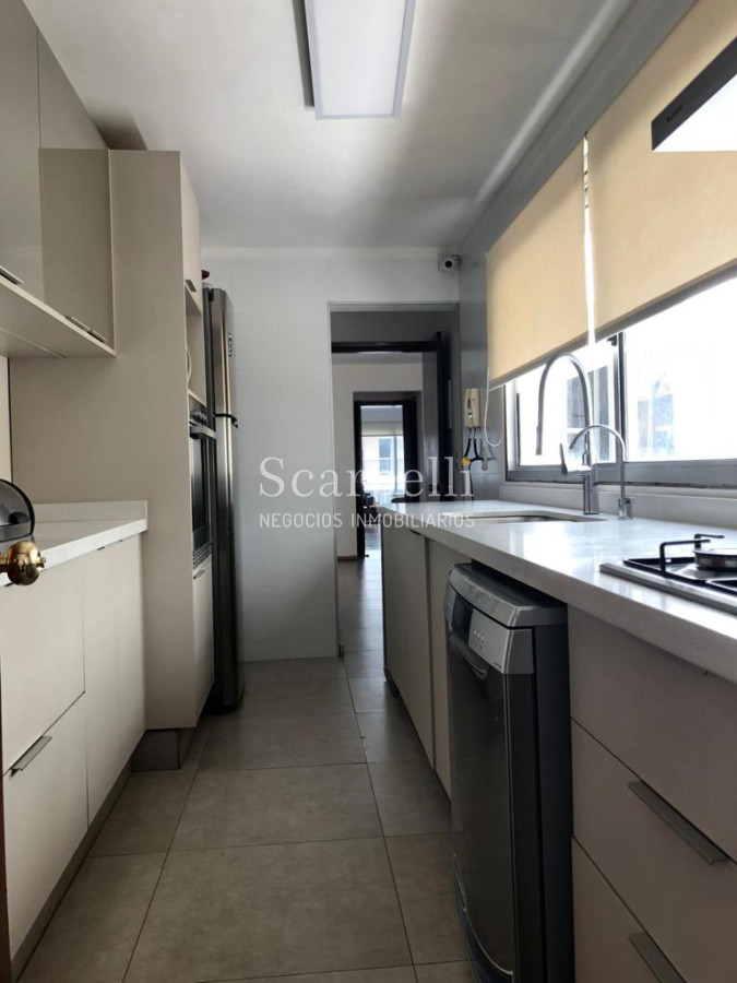 Apartamento ID.26828 - Villa Biarritz Amplio Apartamento 3 dormitorios + Buen Servicio Muy Próximo Rambla y Plaza Biarritz