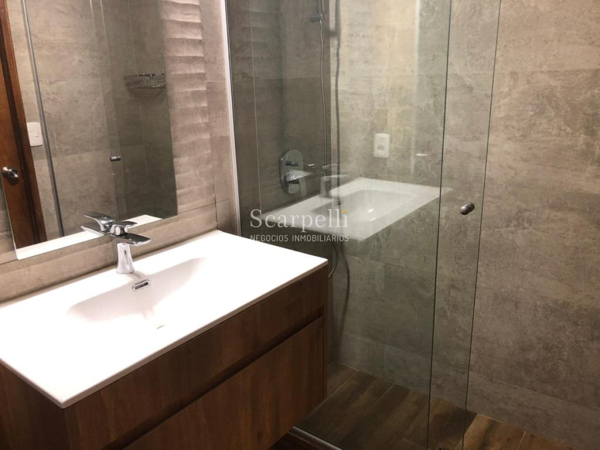 Apartamento ID.26828 - Villa Biarritz Amplio Apartamento 3 dormitorios + Buen Servicio Muy Próximo Rambla y Plaza Biarritz