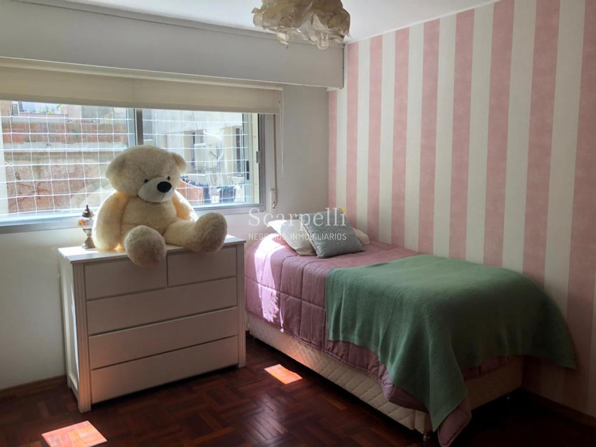 Apartamento ID.26828 - Villa Biarritz Amplio Apartamento 3 dormitorios + Buen Servicio Muy Próximo Rambla y Plaza Biarritz